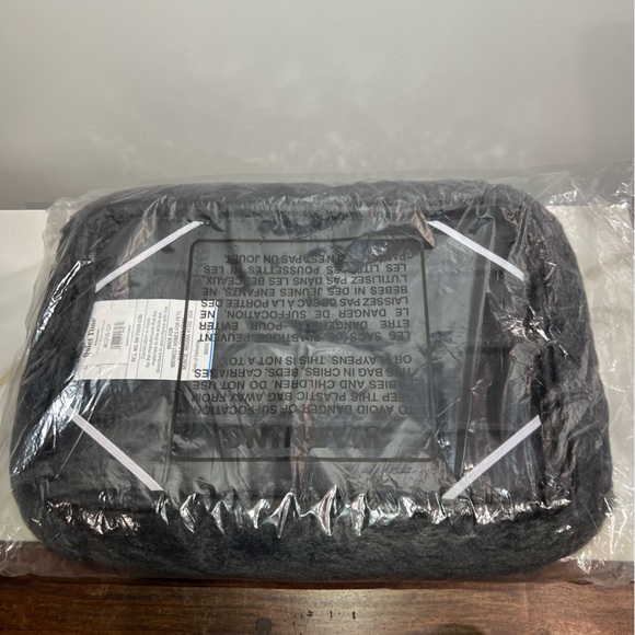 MIDWEST QUIET TIME BOLSTERED BED FOR PETS - Picture 2 of 14